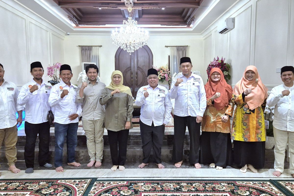 PKS Jatim silaturahim dengan Khofifah-Emil