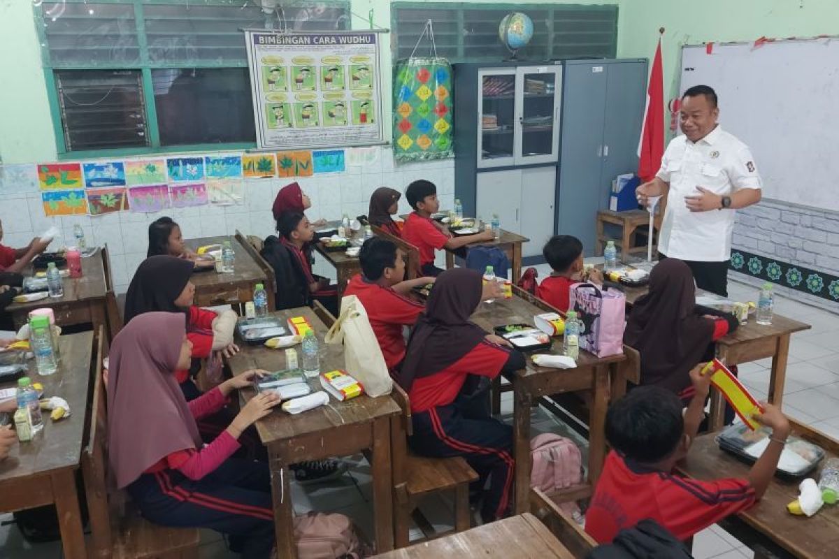 Anggota DPRD Surabaya sebut program MBG tingkatkan konsentrasi belajar siswa