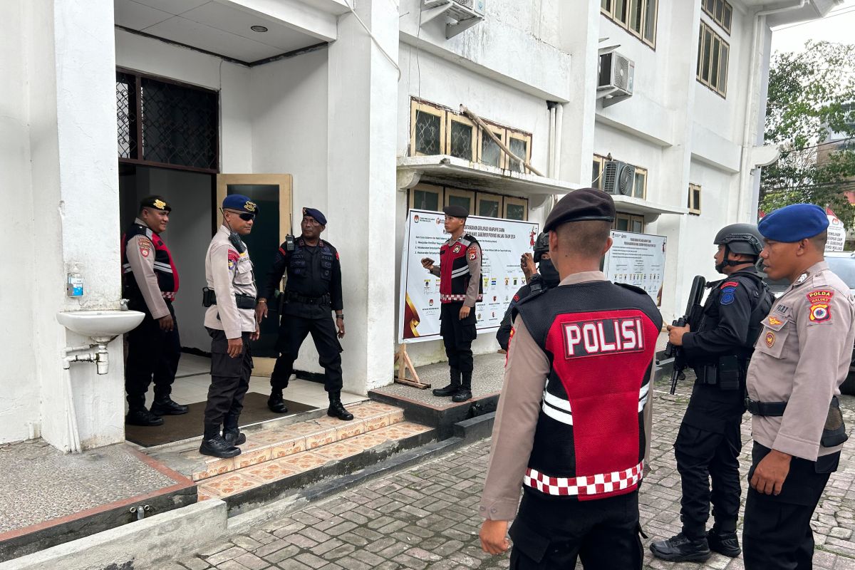 Satgas Operasi Polda Maluku patroli skala besar pastikan tahapan rekap suara aman