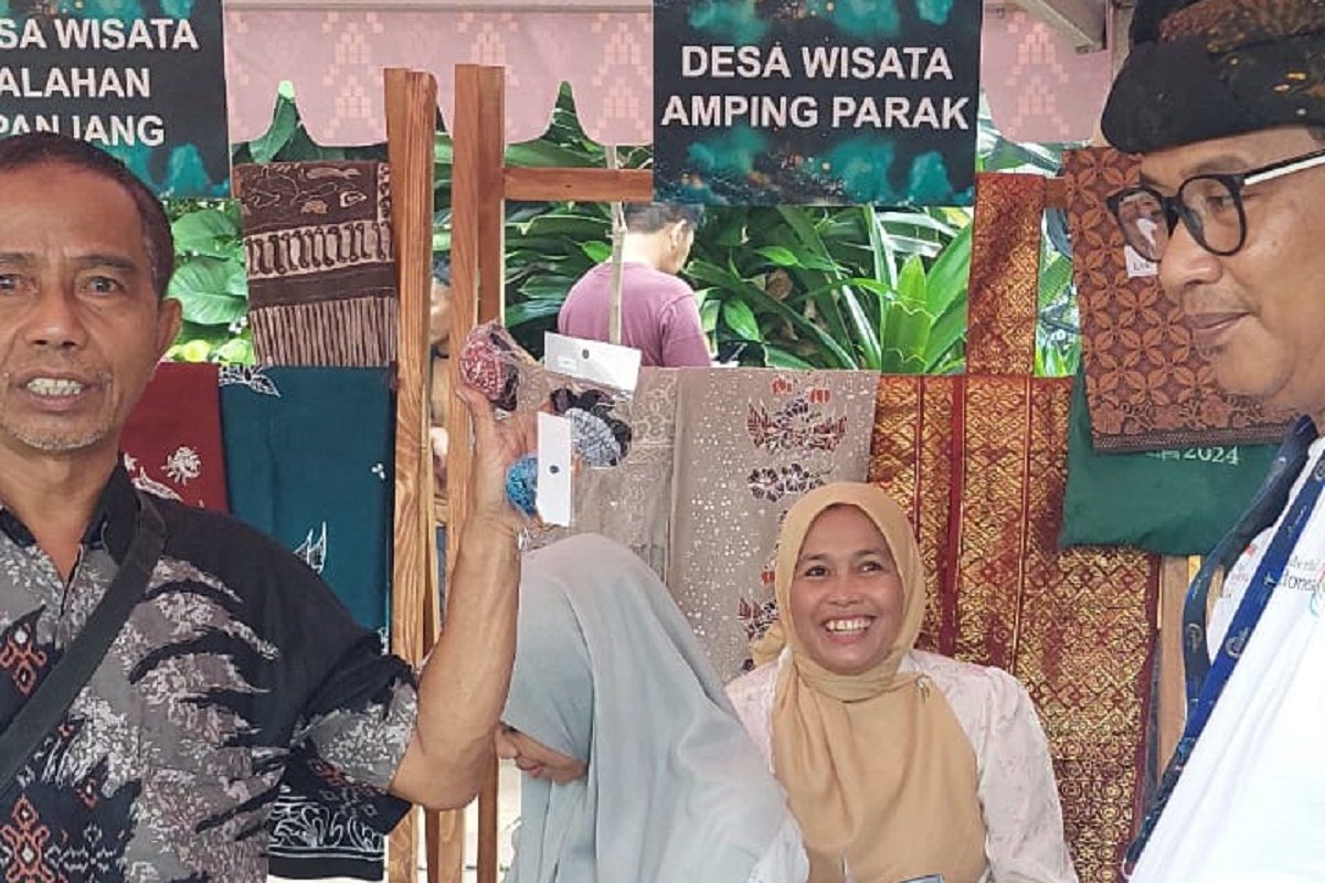 Desa Wisata Ampiang Parak Ikuti Pameran ADWI Kemenparektaf