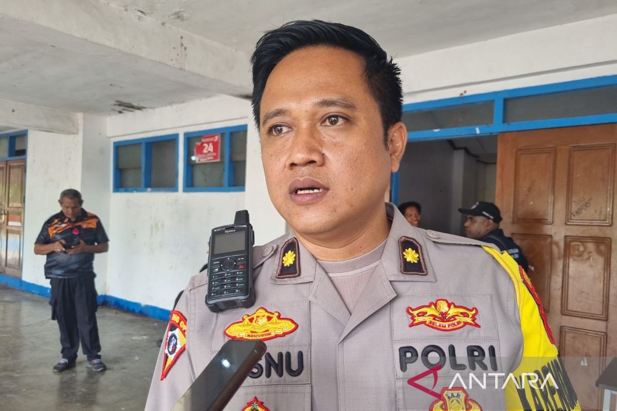 Aparat gabungan TNI-Polri amankan pleno PPD Manokwari Barat