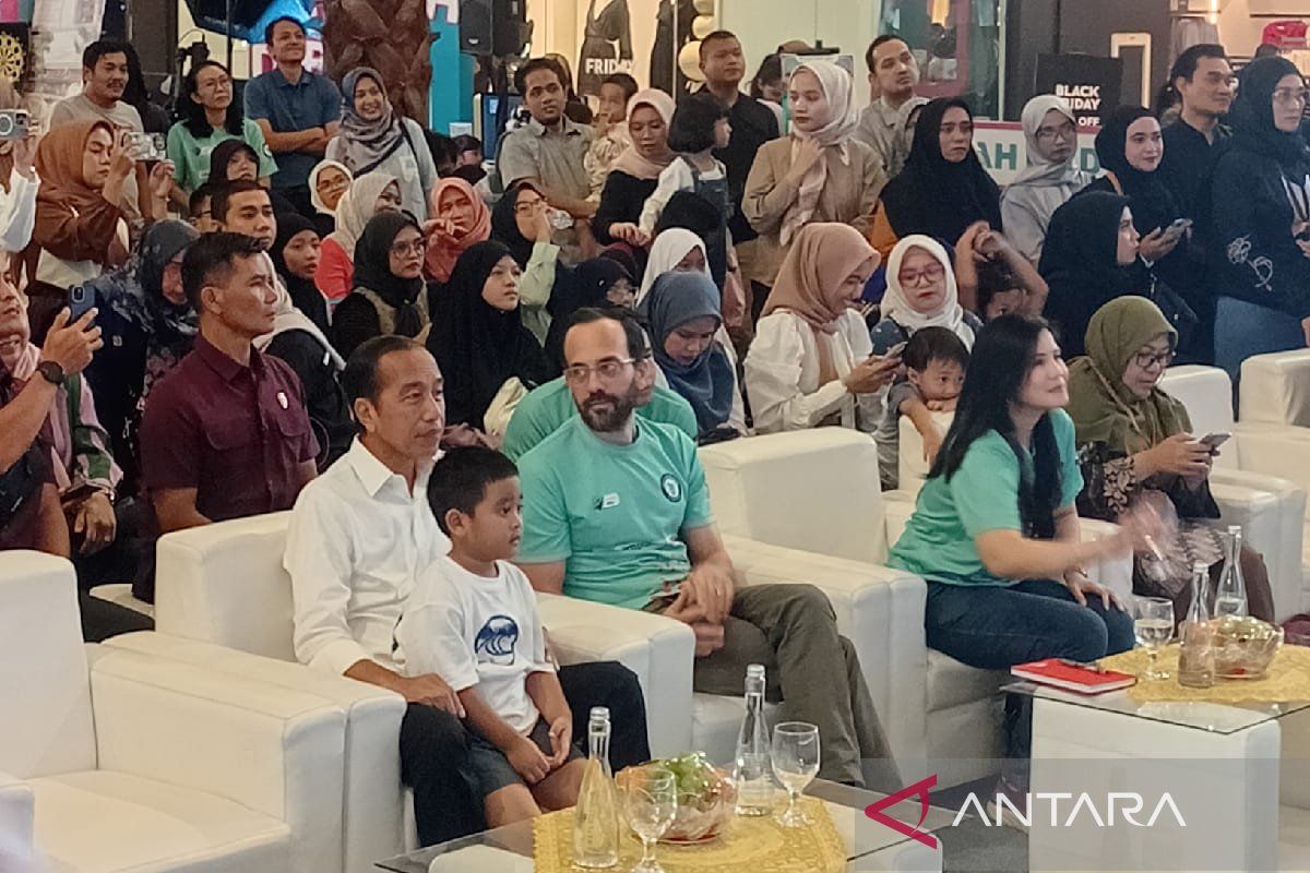 Jokowi hadiri kegiatan langkah bersama cegah DBD di mal Medan