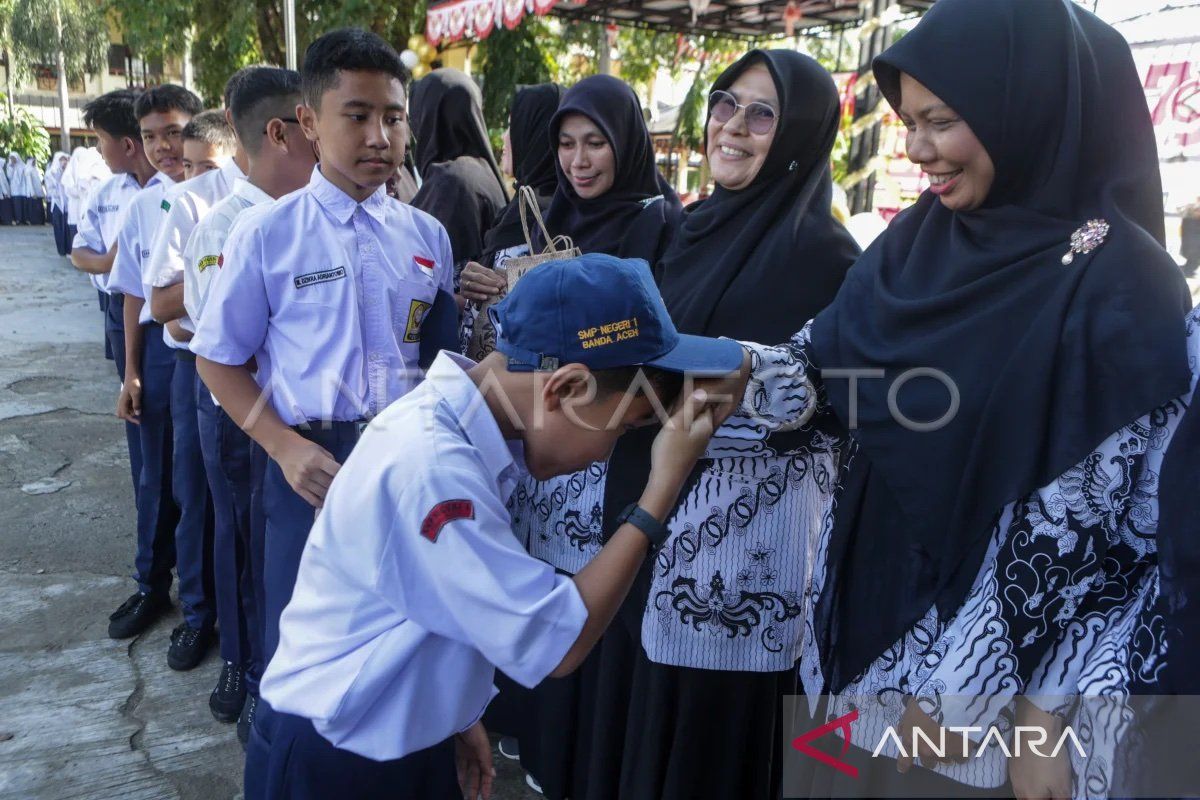 Baitul Mal salurkan Rp1,9 miliar zakat untuk bantu guru bakti di Aceh