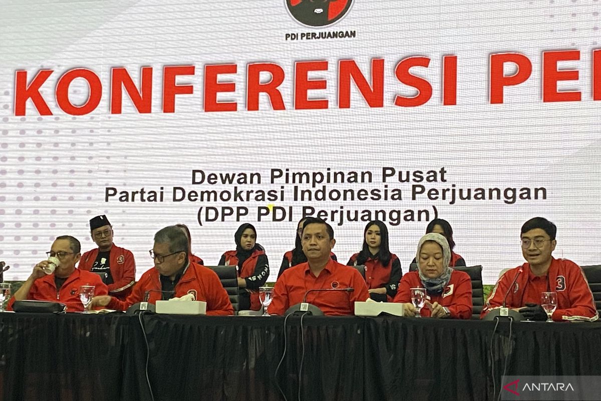 PDIP pecat Effendi Simbolon karena berseberangan prinsip