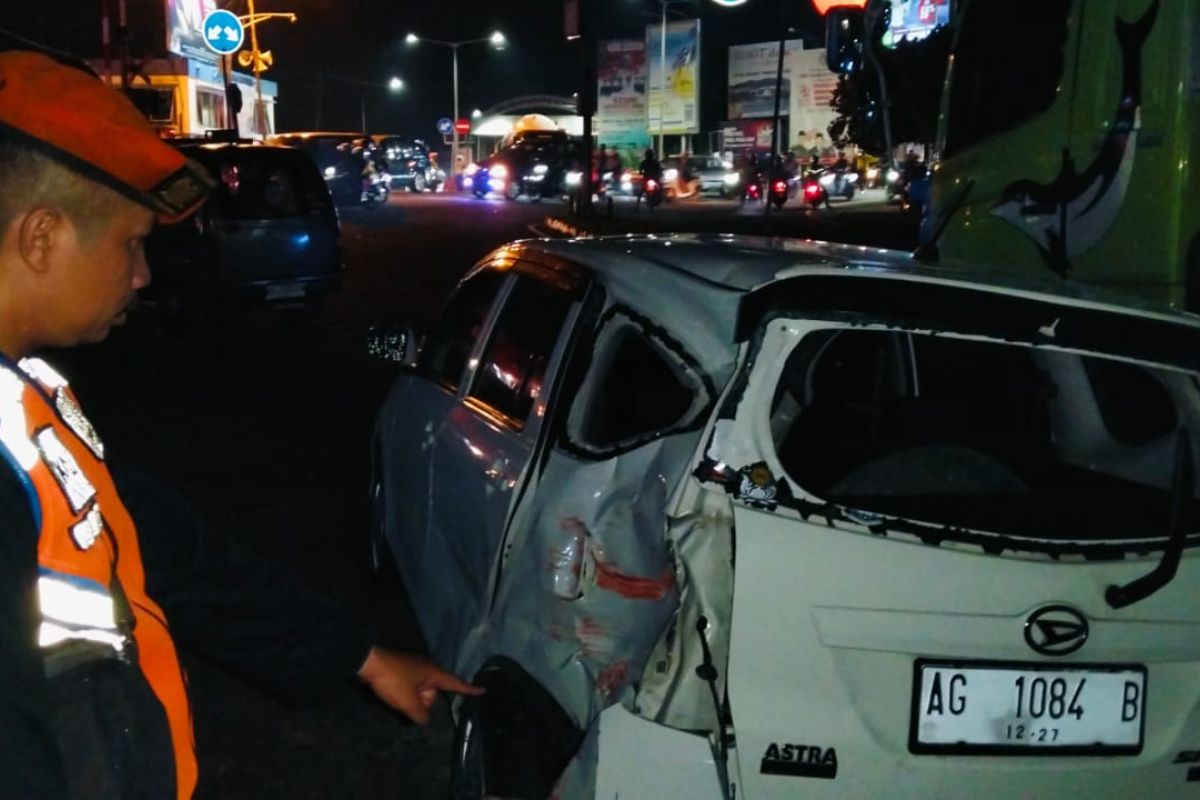 DAOP 7 sesalkan terjadinya temperan mobil dengan KA di Mengkreng