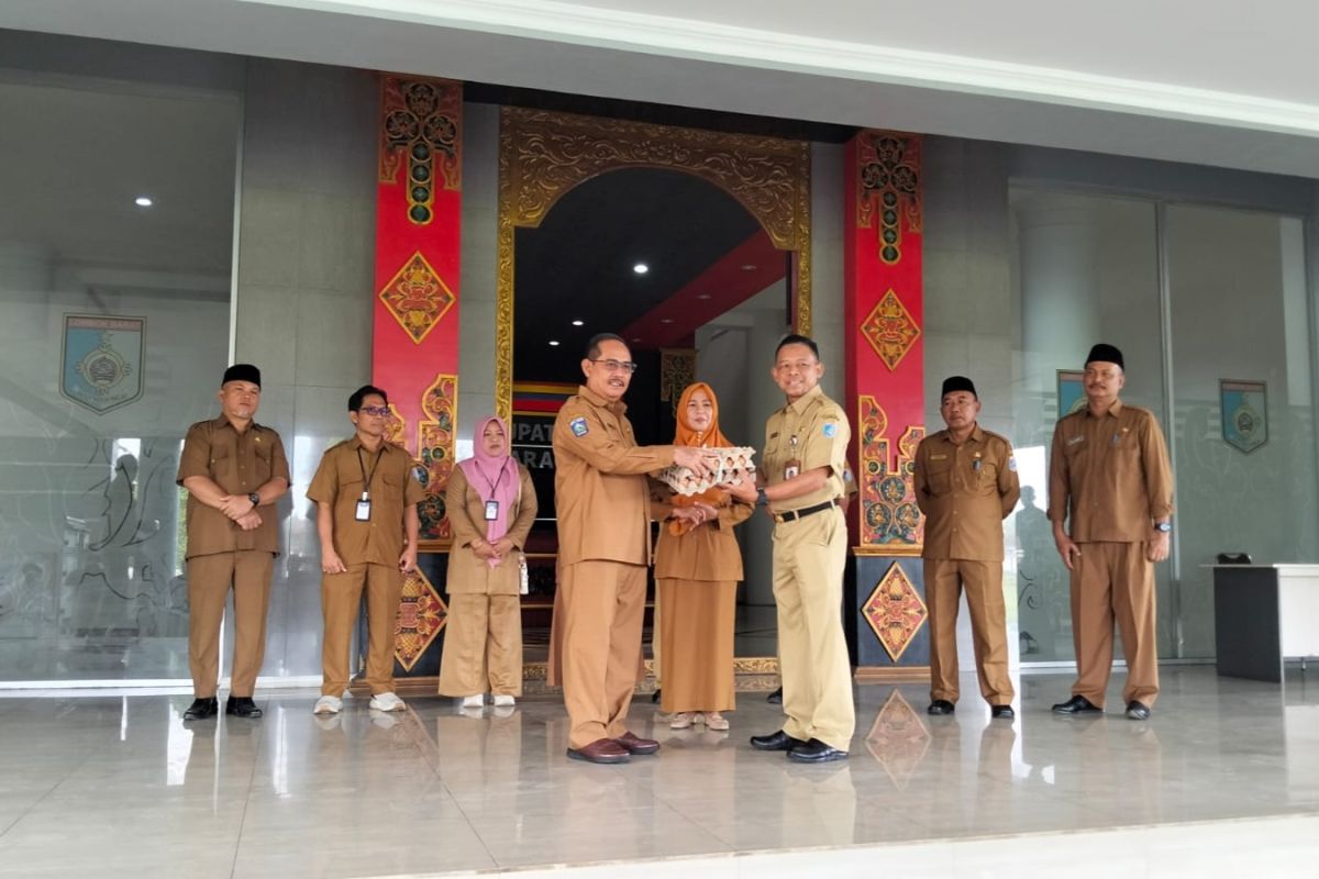 Pemkab Lombok Barat salurkan telur dan susu entaskan stunting