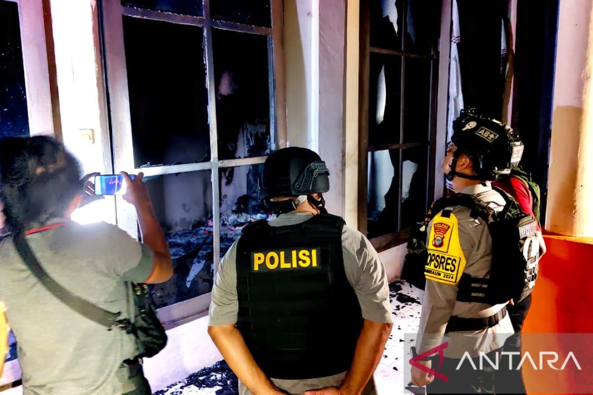 Polres Tambrauw selidiki pembakaran Kantor Distrik Bamusbama