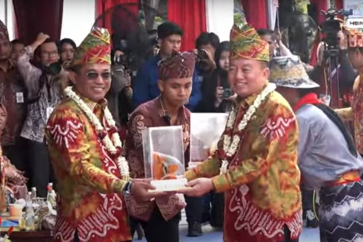 Lapsus - Puncak hari jadi ke-74 HSS angkat tradisi dan budaya lokal