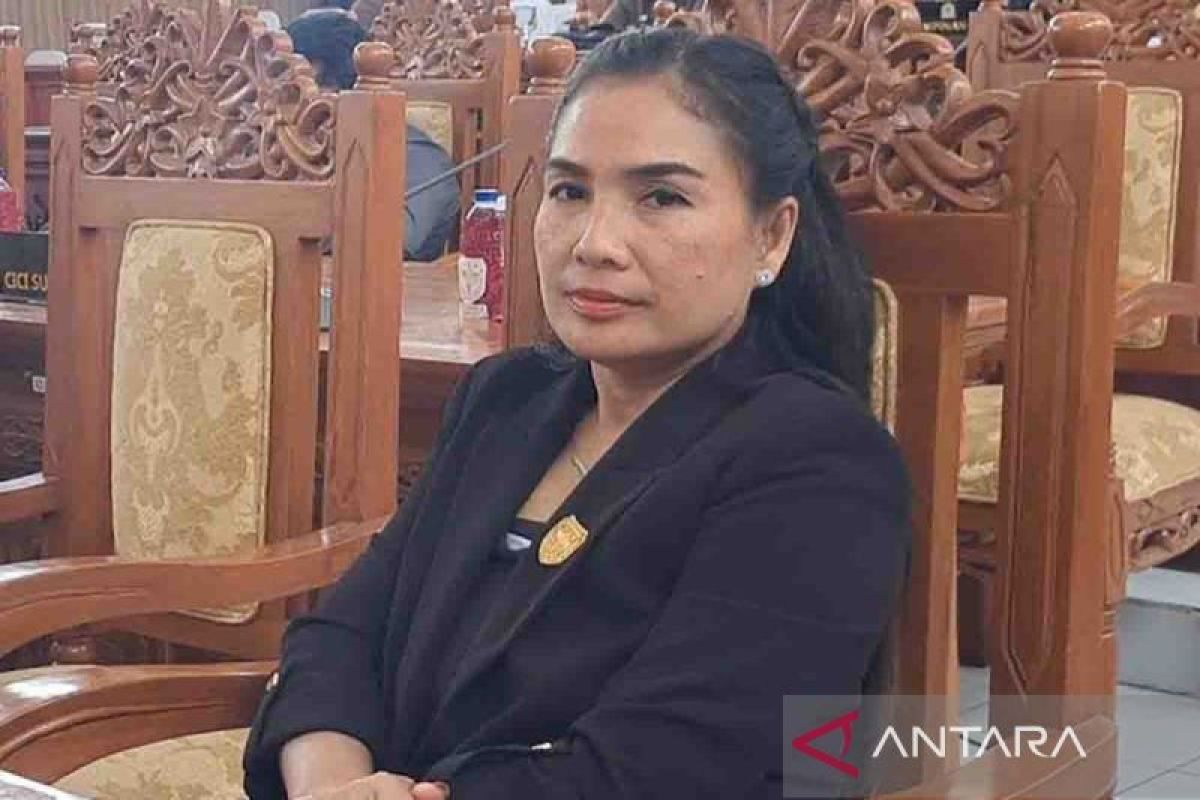 Legislator Gumas berharap hibah ambulans bermanfaat bagi orang banyak