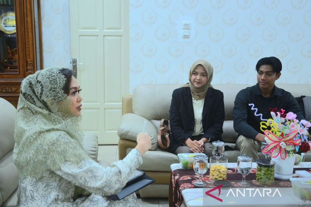 Ny. Vanny Andree Algamar Motivasi Dila dan Arif Menuju Pemilihan Uni dan Uda Sumbar 2024