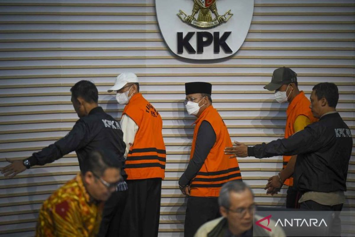 OTT Rohidin Mersyah, KPK geledah 13 lokasi di Bengkulu