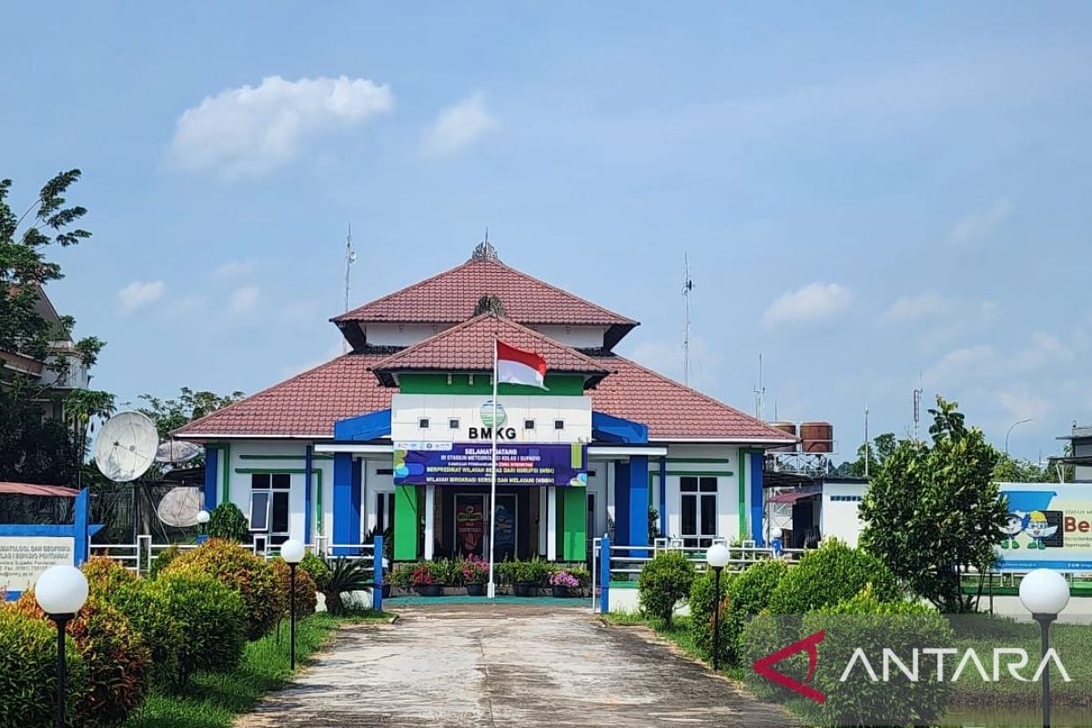 BMKG keluarkan peringatan dini potensi hujan lebat di Kalbar