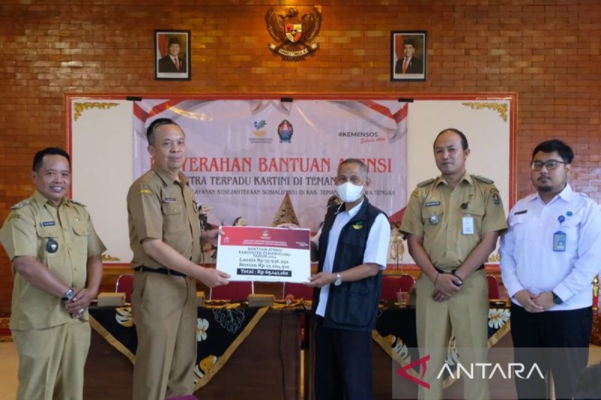 Dinsos serahkan bantuan Atensi untuk 39  penerima manfaat di Temanggung