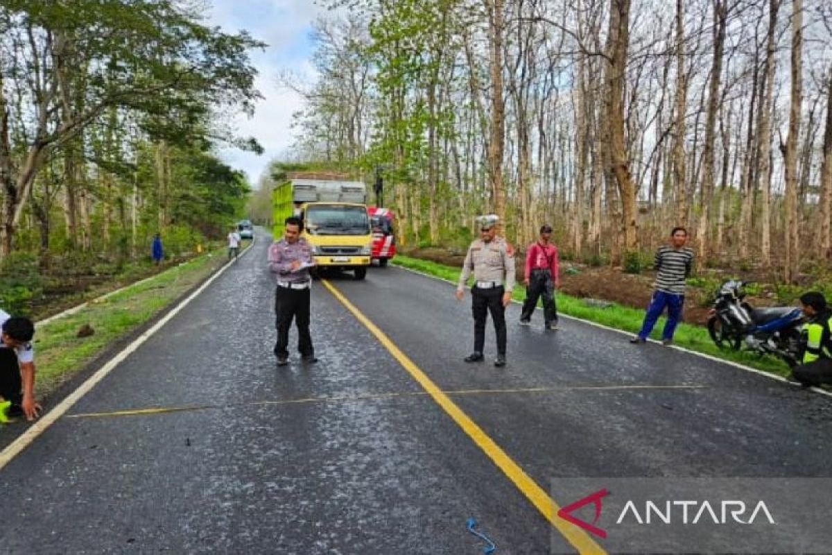 Satlantas Polres Situbondo tangani kecelakaan rombongan pelajar SMA