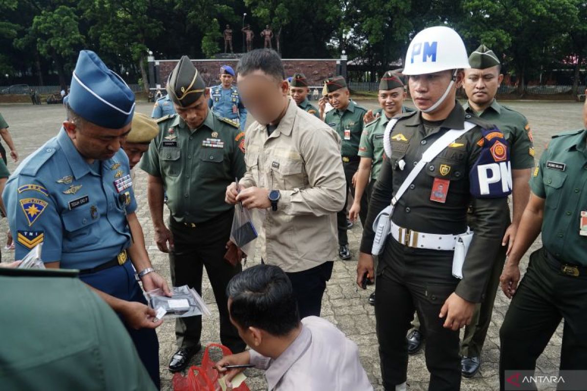 TNI cek mendadak gawai prajurit dan PNS