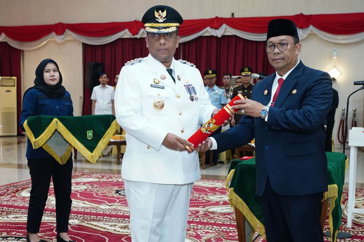 Pj Gubernur Riau lantik Roni Rahmat jadi Pj Wali Kota Pekanbaru