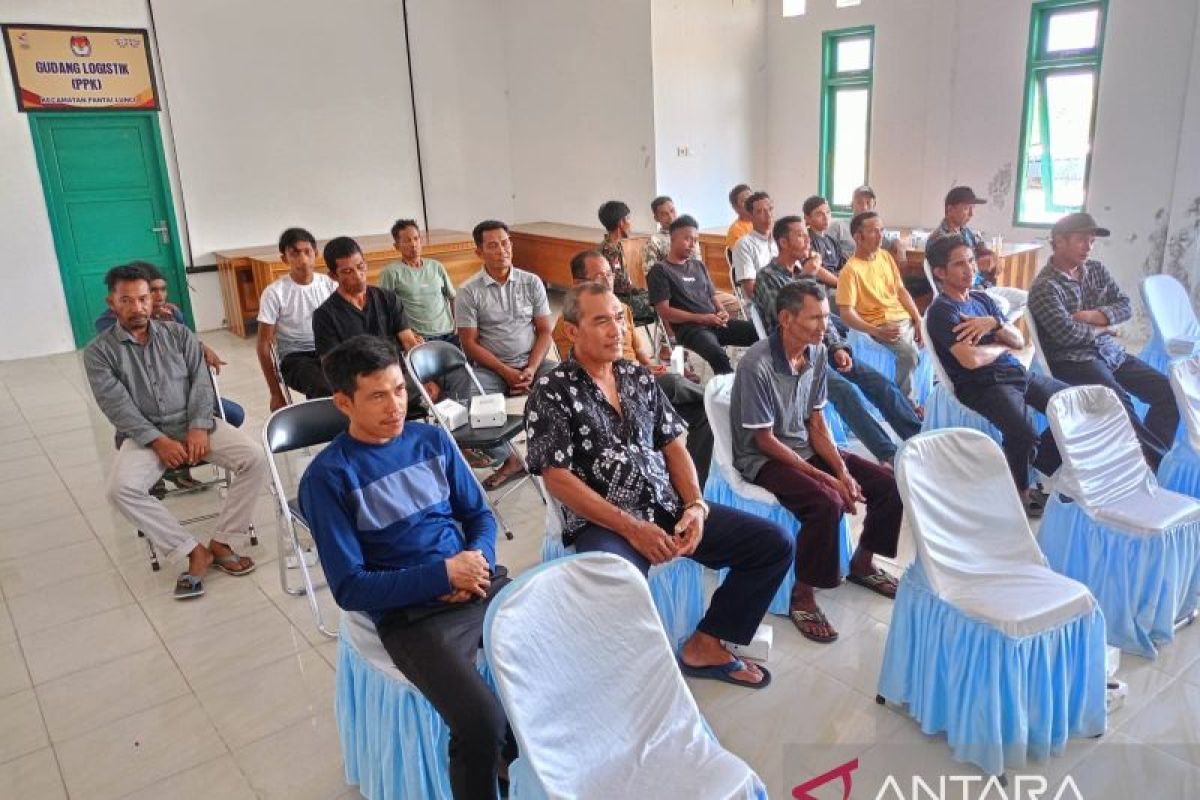 Pemkab Sukamara berikan hibah untuk dukung usaha perikanan dan kesejahteraan masyarakat