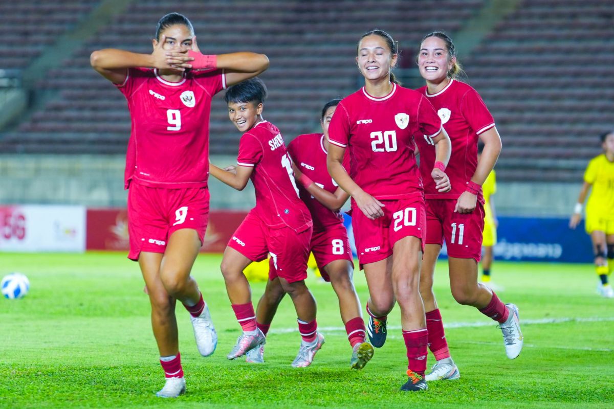 Timnas putri Indonesia ungguli Kamboja 2-1 pada babak pertama - ANTARA News