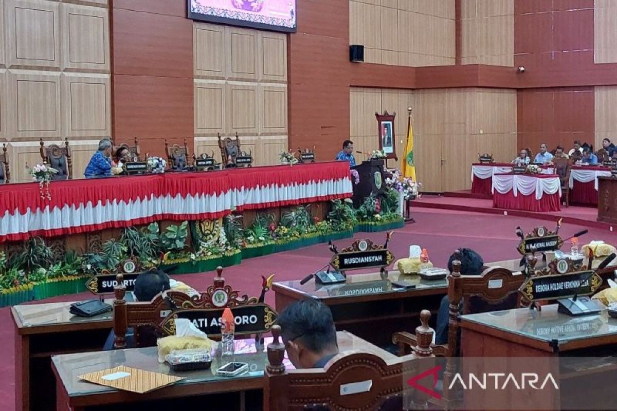 Delapan Fraksi DPRD Palangka Raya setuju raperda penyelenggaraan ketenagakerjaan dibahas