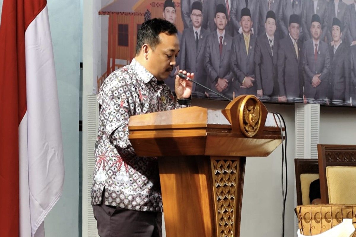 Legislator minta Pemkab Seruyan pertahankan tenaga kontrak