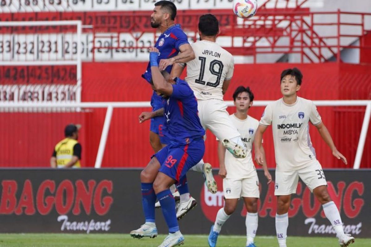 Persita Tangerang menyerah 0-3 dari Arema FC