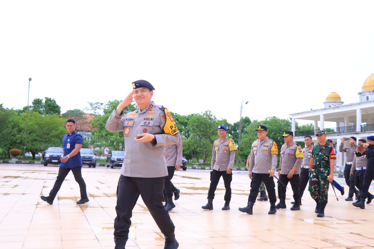 Kapolda Riau tinjau rapat pleno penghitungan suara Pilkada di Rohil