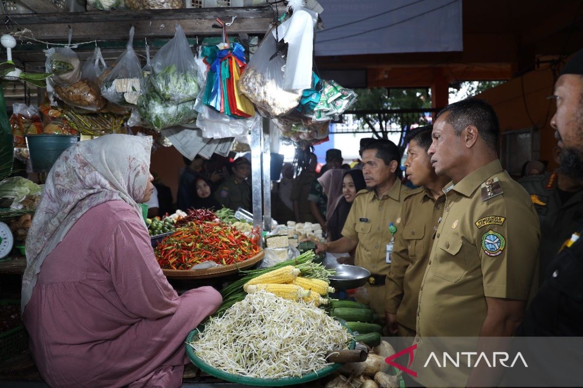 Satgas Pangan Kota Pontianak cek ketersediaan dan harga di pasar