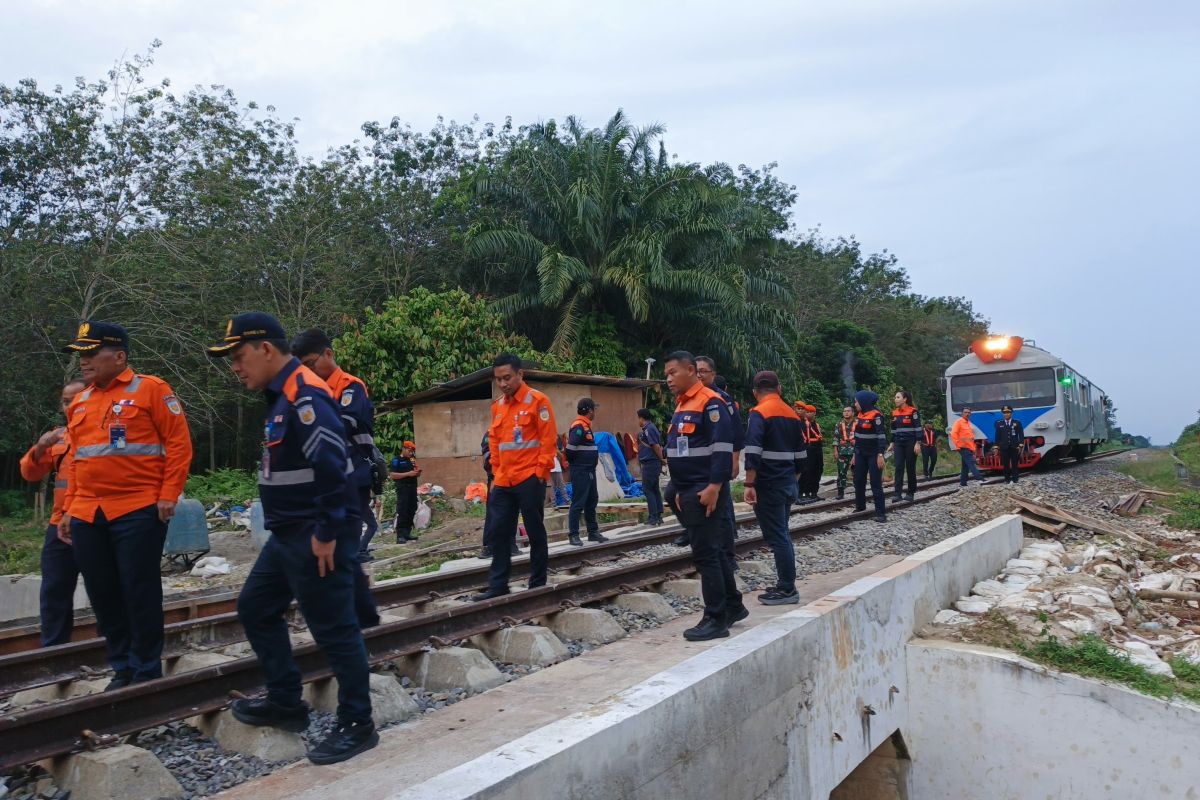 Simak upaya KAI Sumut minimalisir bahaya musim penghujan di lintasan