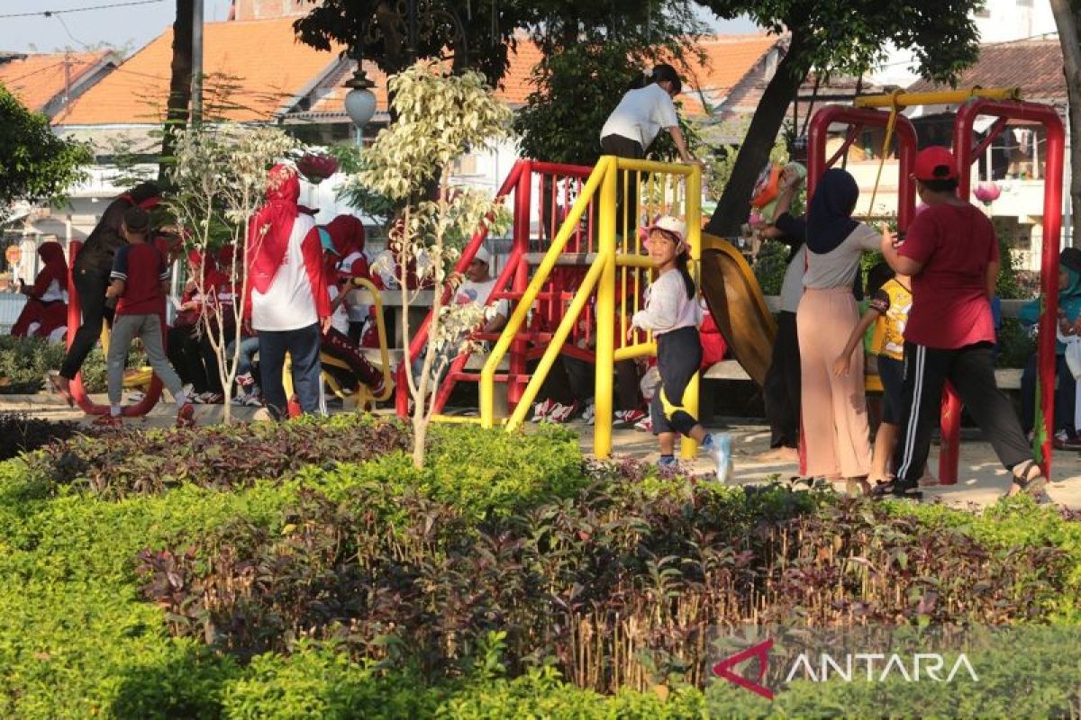 Pemkot Surabaya siapkan ruang bermain di taman kota