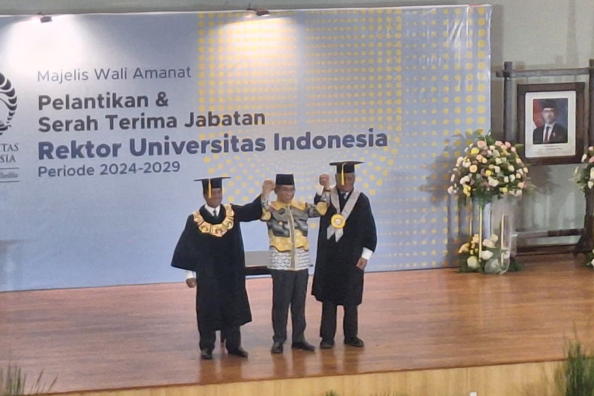 Prof. Dr. Ir. Heri Hermansyah resmi dilantik sebagai rektor UI  periode 2024-2029