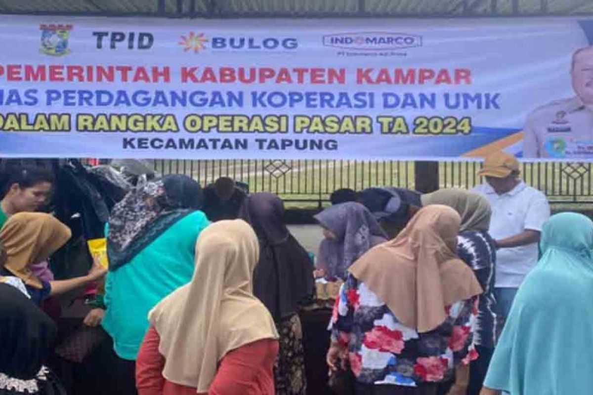 Disdagkop Kampar operasi pasar murah di Desa Bencah Kelubi