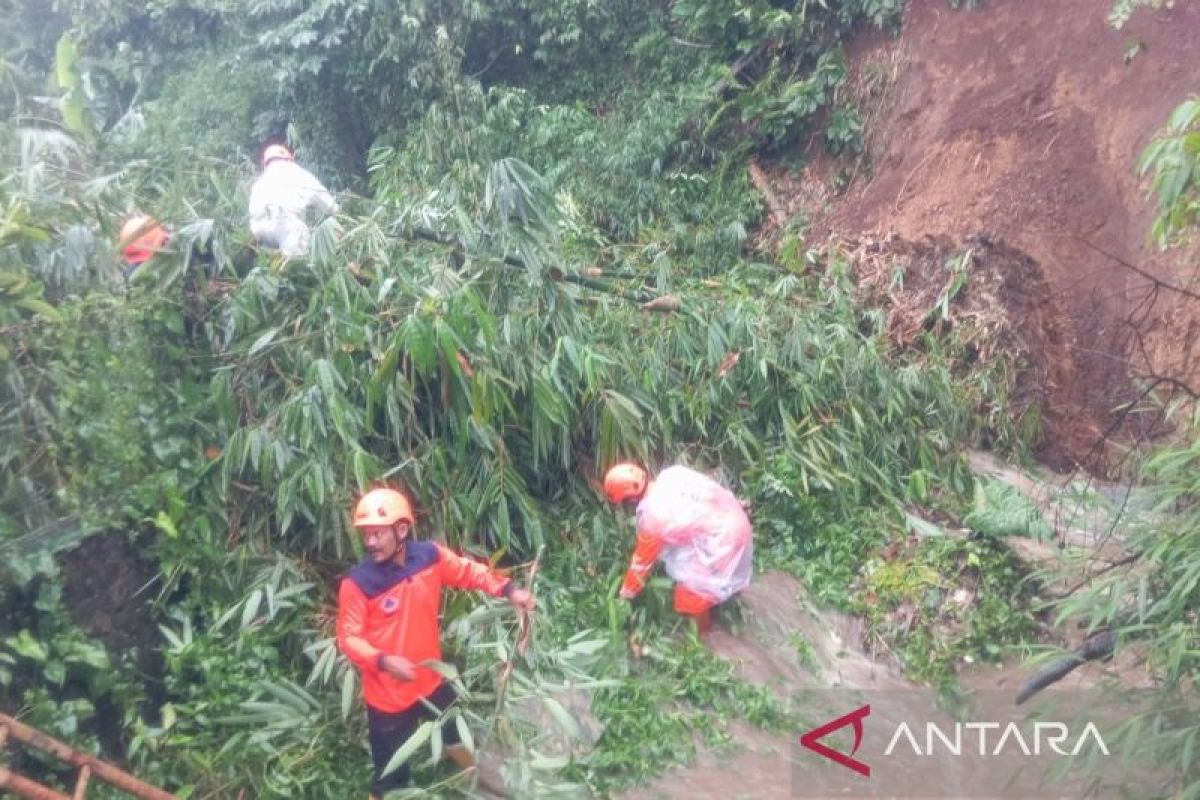 BPBD Kota Sukabumi: Hujan deras picu bencana tanah longsor di empat lokasi