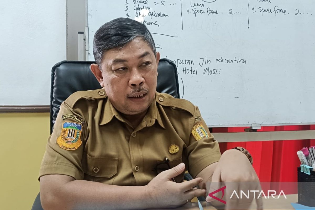 Dinas PUPR Kota Jayapura genjot pemasangan 91 unit LPJU enam titik