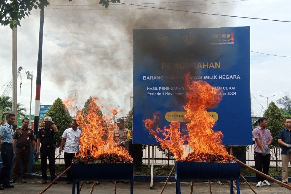 Bea cukai Tanjungpandan berantas peredaran rokok ilegal