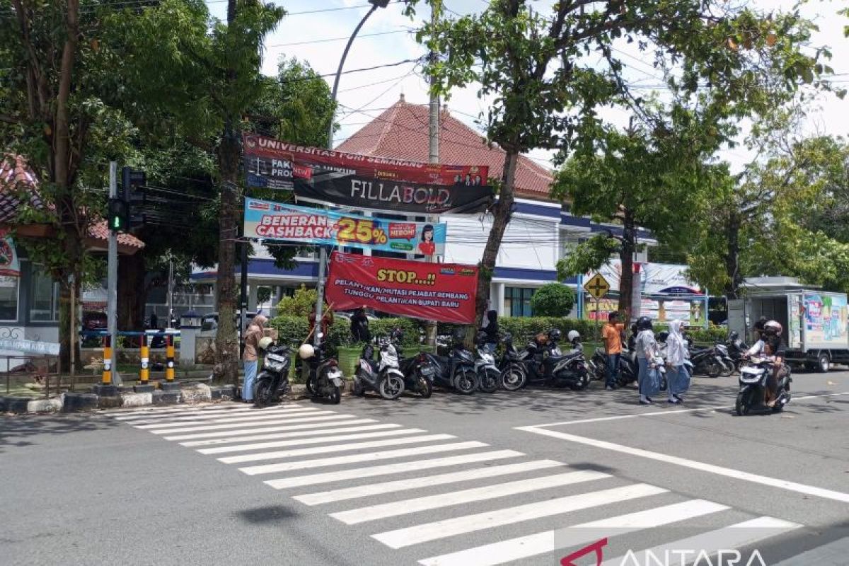 Bupati Rembang diminta indahkan Permendagri agar tak memutasi jabatan