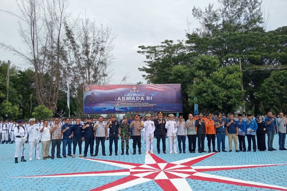 Lanal Babel gelar upacara peringatan Hari Armada RI