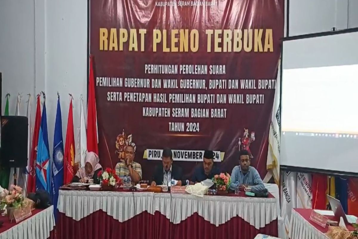 Ungguli empat kandidat, KPU SBB tetapkan pasangan Asri Arman-Selfinus menang Pilkada