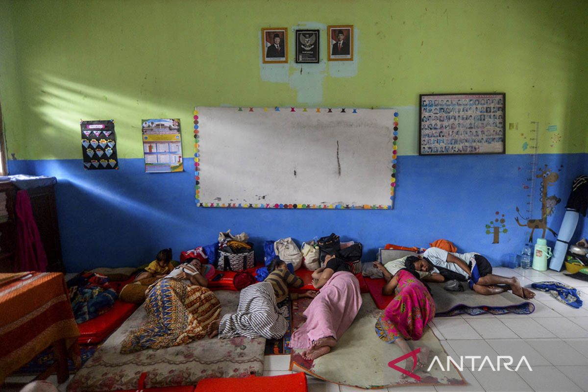 Pengungsi banjir di Pandeglang butuh bantuan