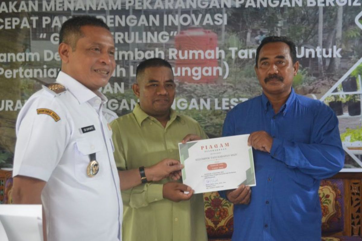 Gerakan menanam perkarangan bergizi cepat panen di Pontianak