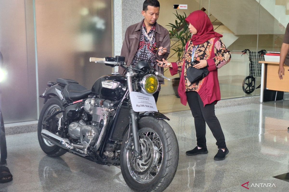 KPK pamerkan motor gede yang dirampas dari Rafael Alun