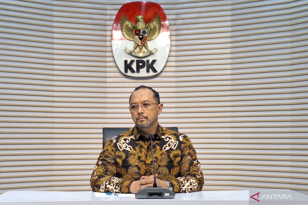 KPK persilakan Wali Kota Semarang Hevearita ajukan praperadilan