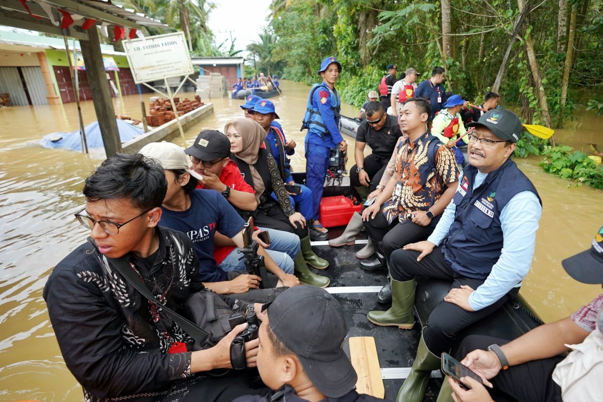 Mensos salurkan bantuan untuk banjir Pandeglang