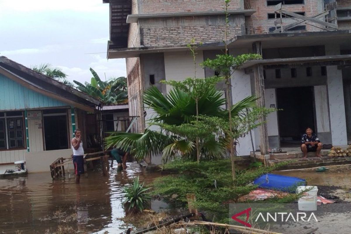 Pemkab Kobar minta masyarakat daerah rawan banjir tingkatkan kewaspadaan