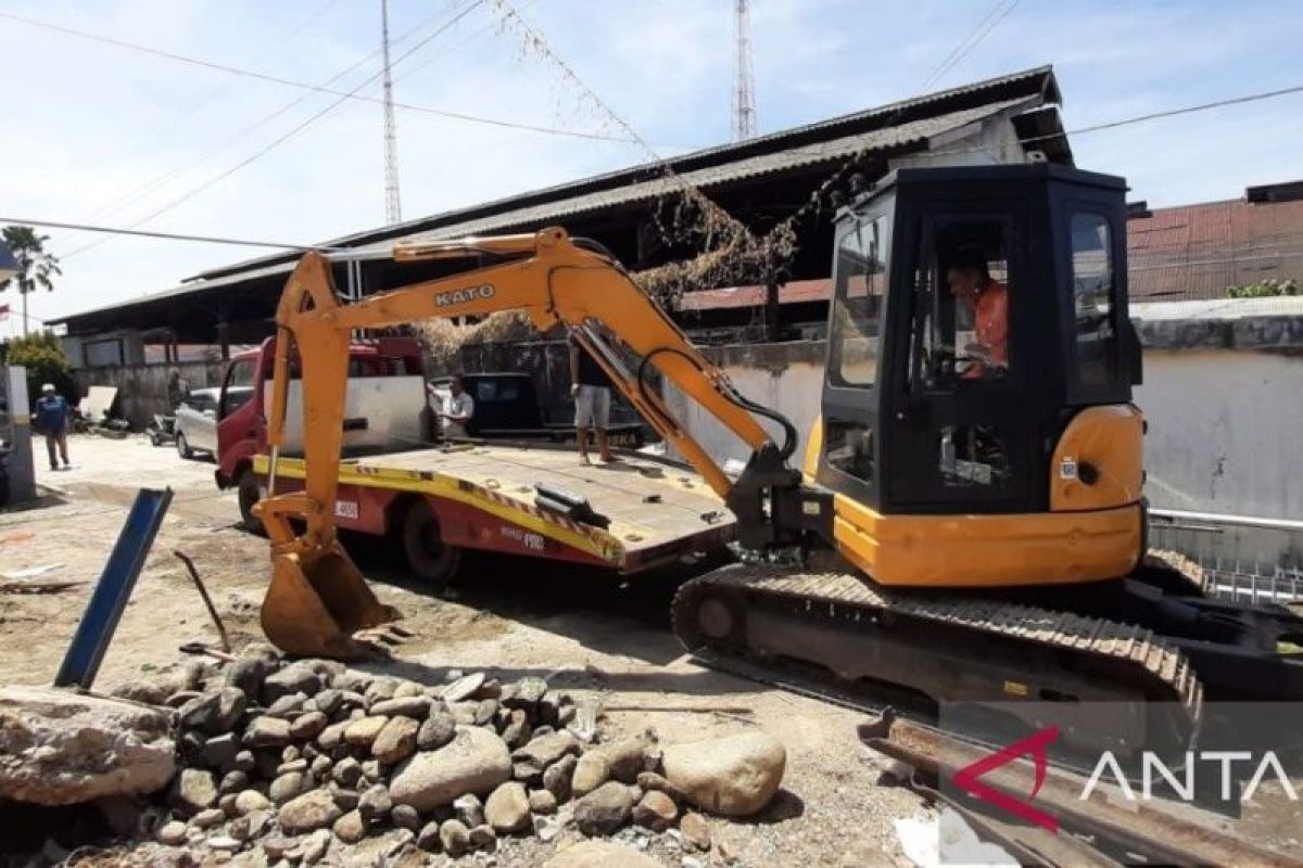 KAI Sumbar tingkatkan pengawasan jalur KA hadapi musim hujan