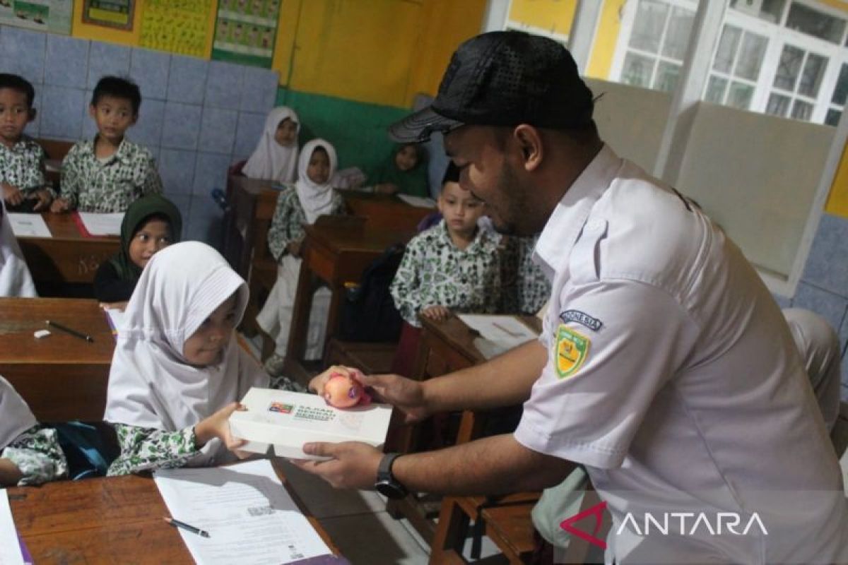 Baznas distribusikan 5.000 paket makanan bergizi untuk mustahik di wilayah Sukabumi