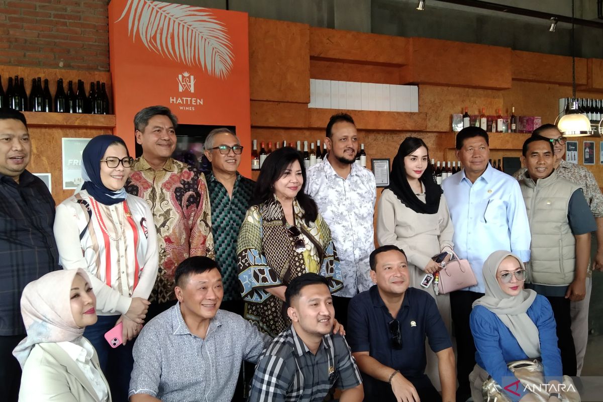 Komisi VII DPR RI minta pemerintah genjot riset industri anggur lokal