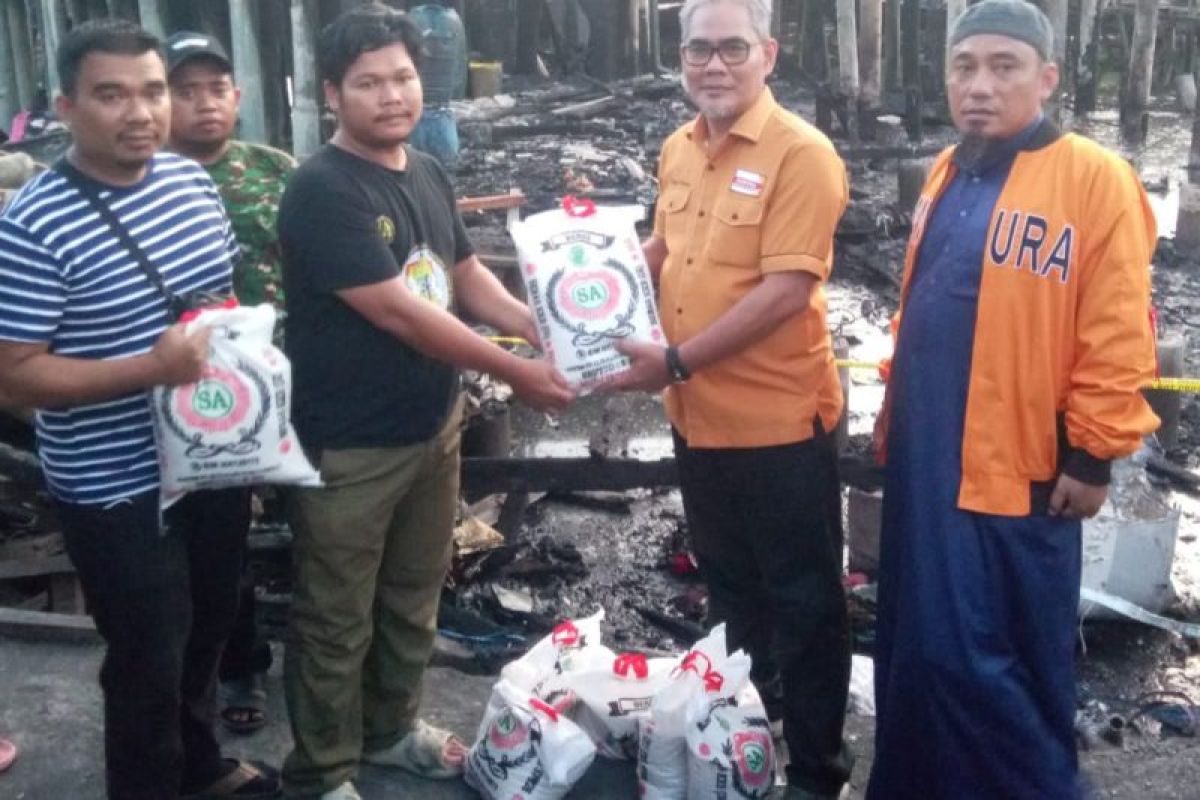 Hanura Medan berikan  setengah ton beras kepada korban kebakaran di Belawan