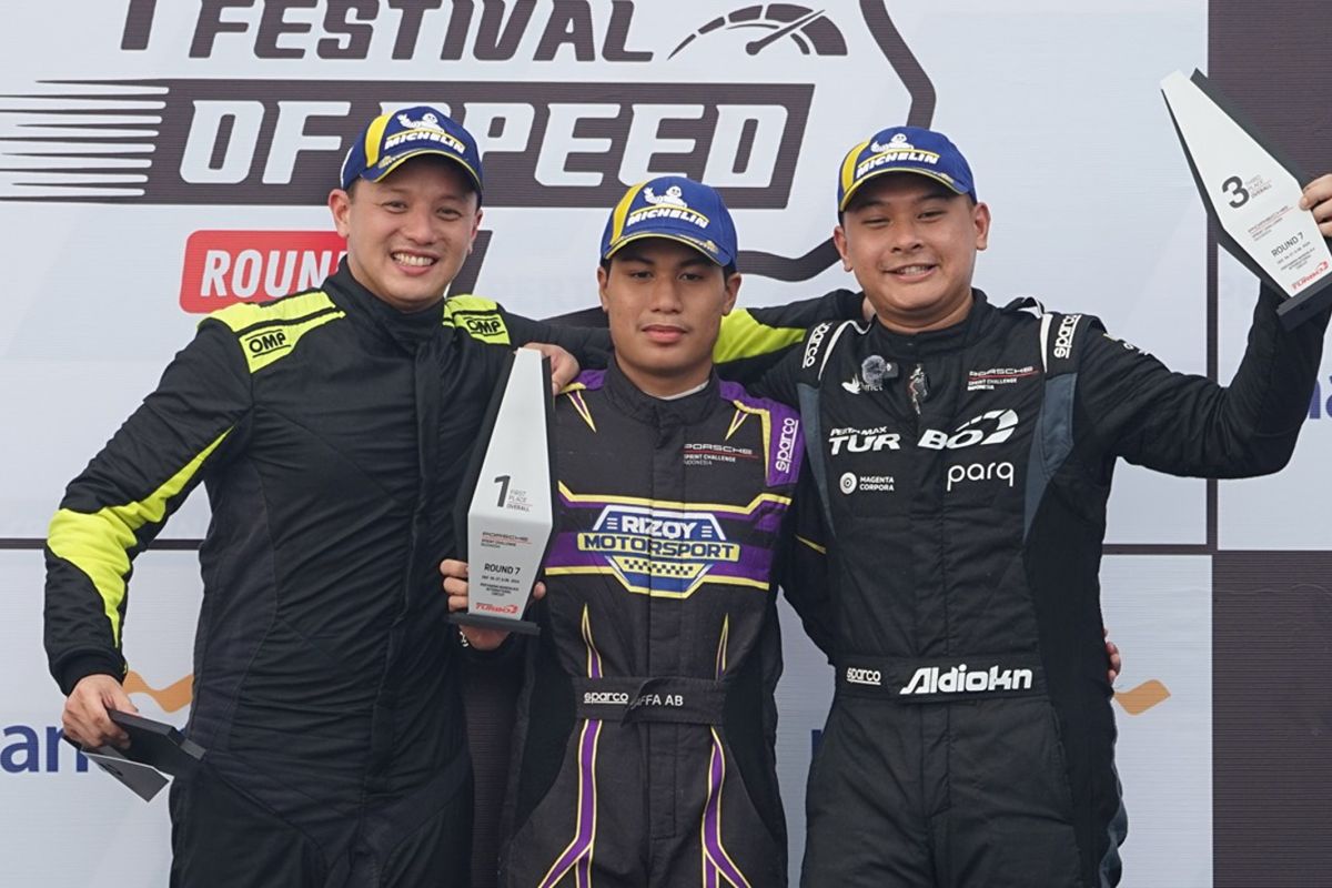 Rocket Racing Bali puas akhiri Porsche Sprint Challenge di posisi ke-3