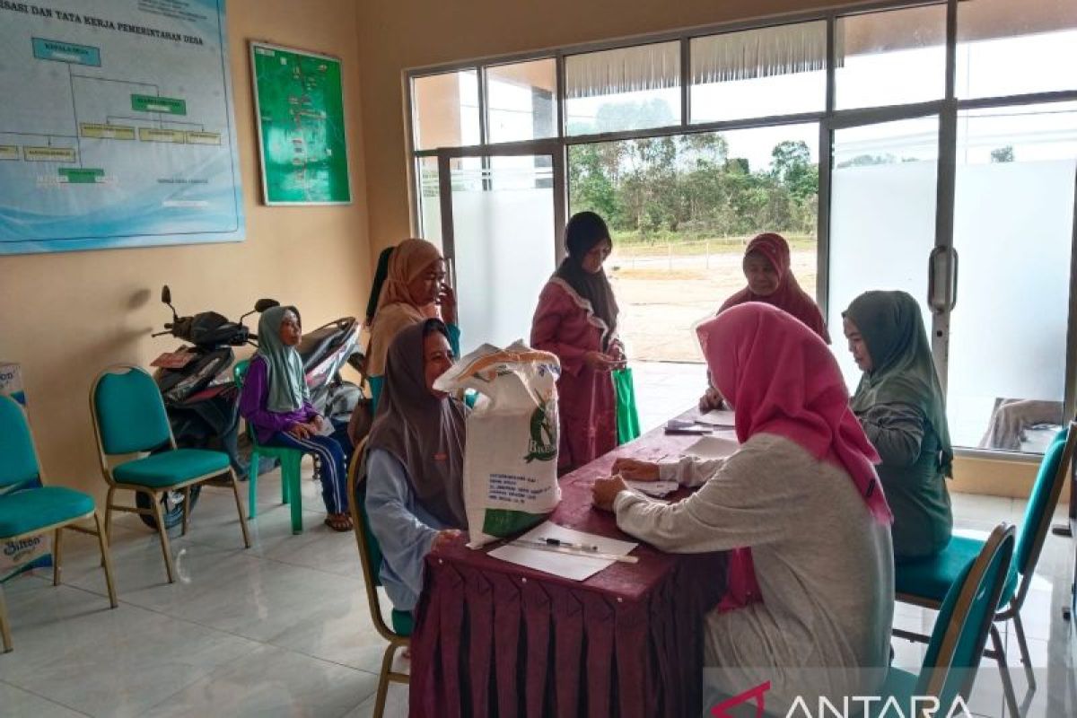 Bulog Belitung salurkan bantuan beras alokasi Desember 2024