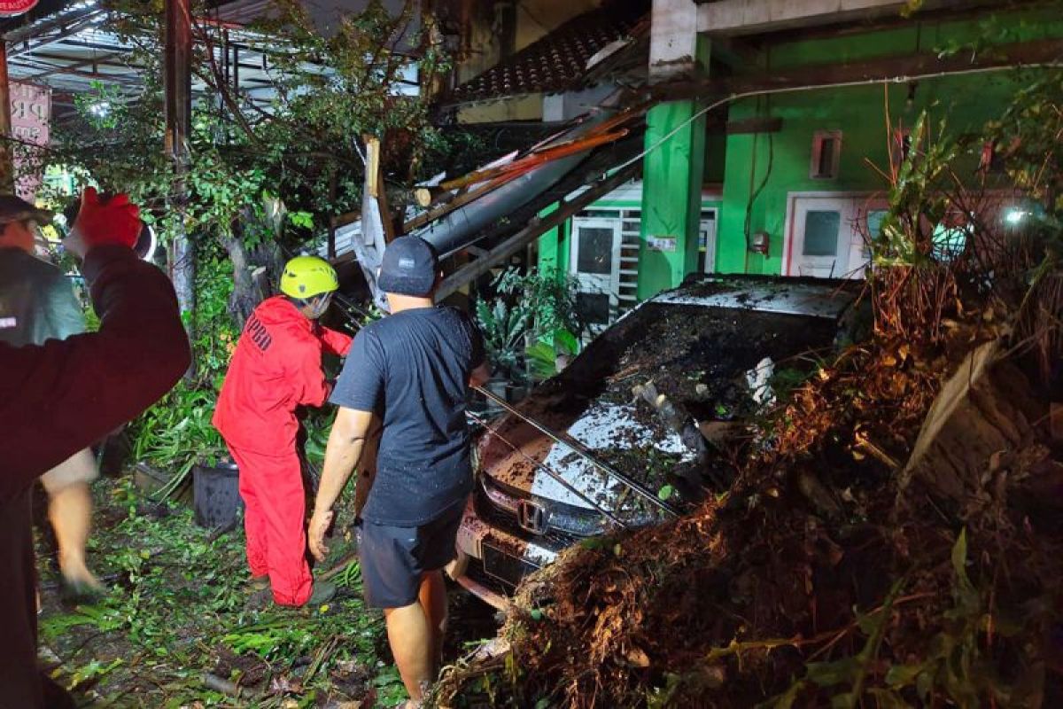 Waspadai cuaca ekstrem di Jateng pada 9-11 Desember 2024